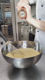 Psstt !!! Aujourd’hui, on te propose nos lasagnes maisons au saumon.
Voici la liste des ingrédients :
- Saumon
- Poireaux
- Béchamel
- Gruyère Pour les détails, n’hésite pas à demander en MP ou à poser tes questions en commentaire. Notre chef Nago👩🍳 vous prépare de délicieux plats. Donc ne ratez pas votre chance et réservez votre table, par téléphone 📞 ou via notre site web 🌐. #alparthotel #chablais #hotelvalais #cuisinemaison #lasagne